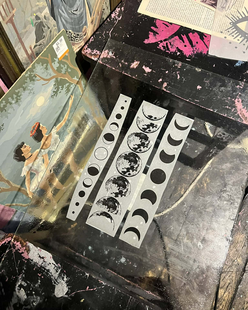 🌙 New Moon Astrology Silkscreen Workshop & Party – Peach Berserk